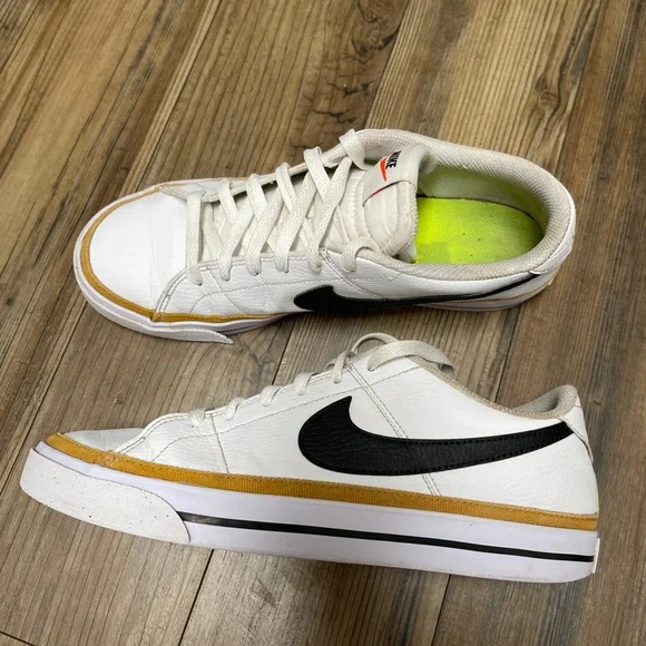 Nike court White and Gray Athletic Shoes lady size 9 - Picture 4 of 8